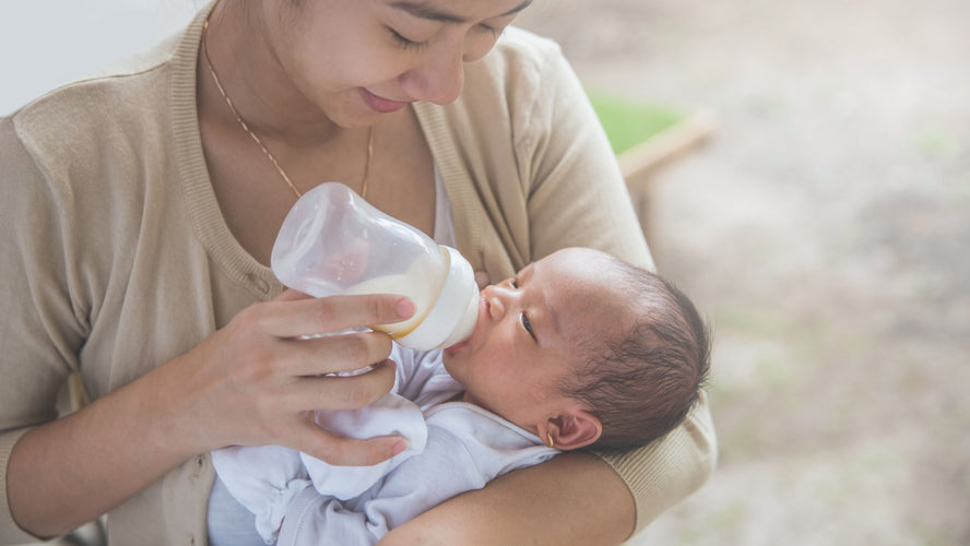 How to express breastmilk for your baby