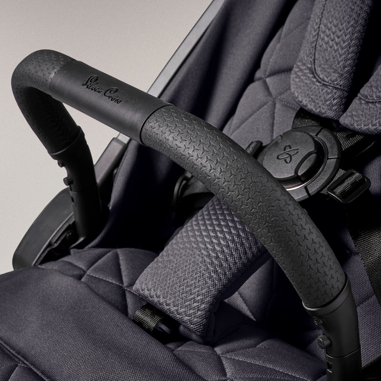 Clic Bumper Bar Black