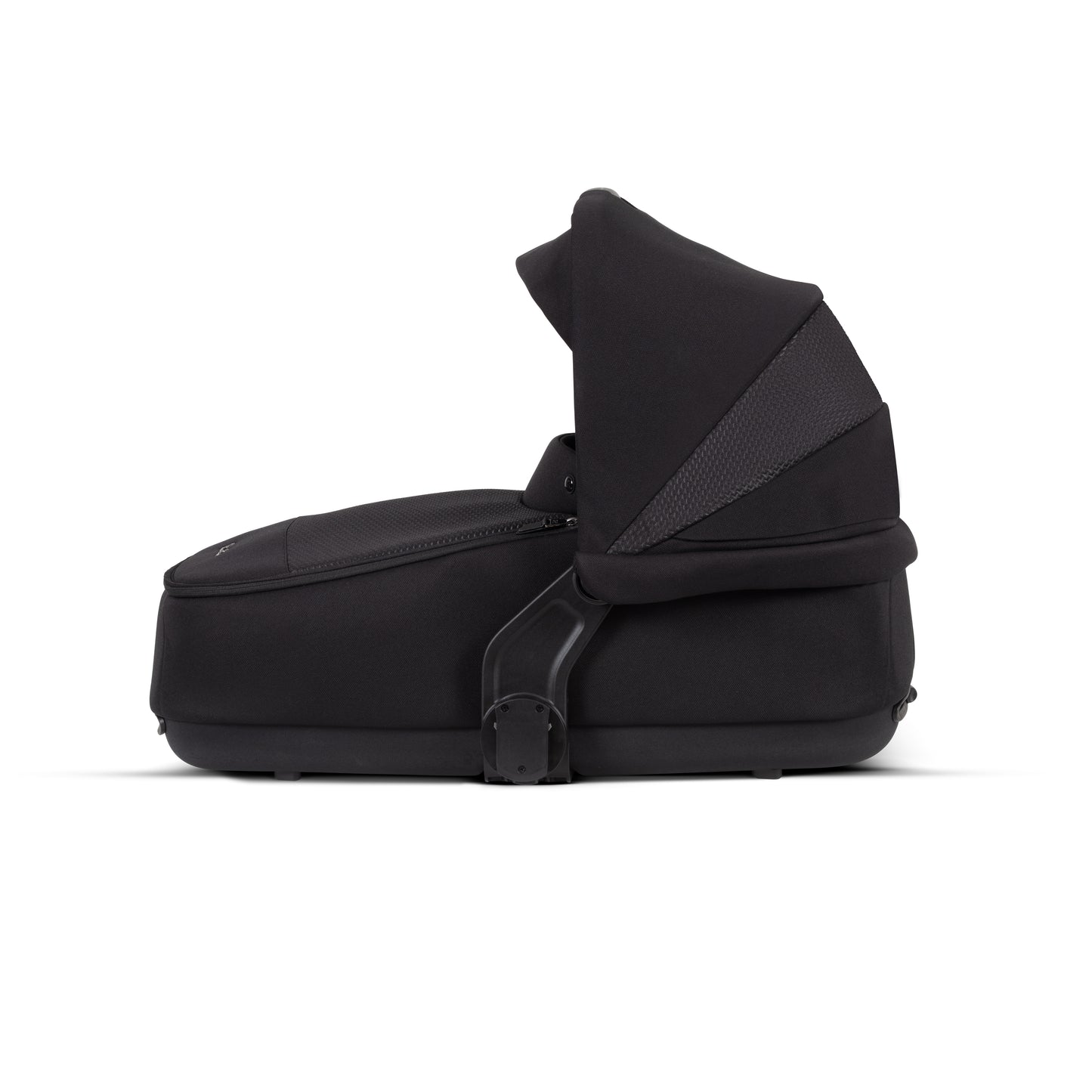 Dune Compact Folding Carrycot Space
