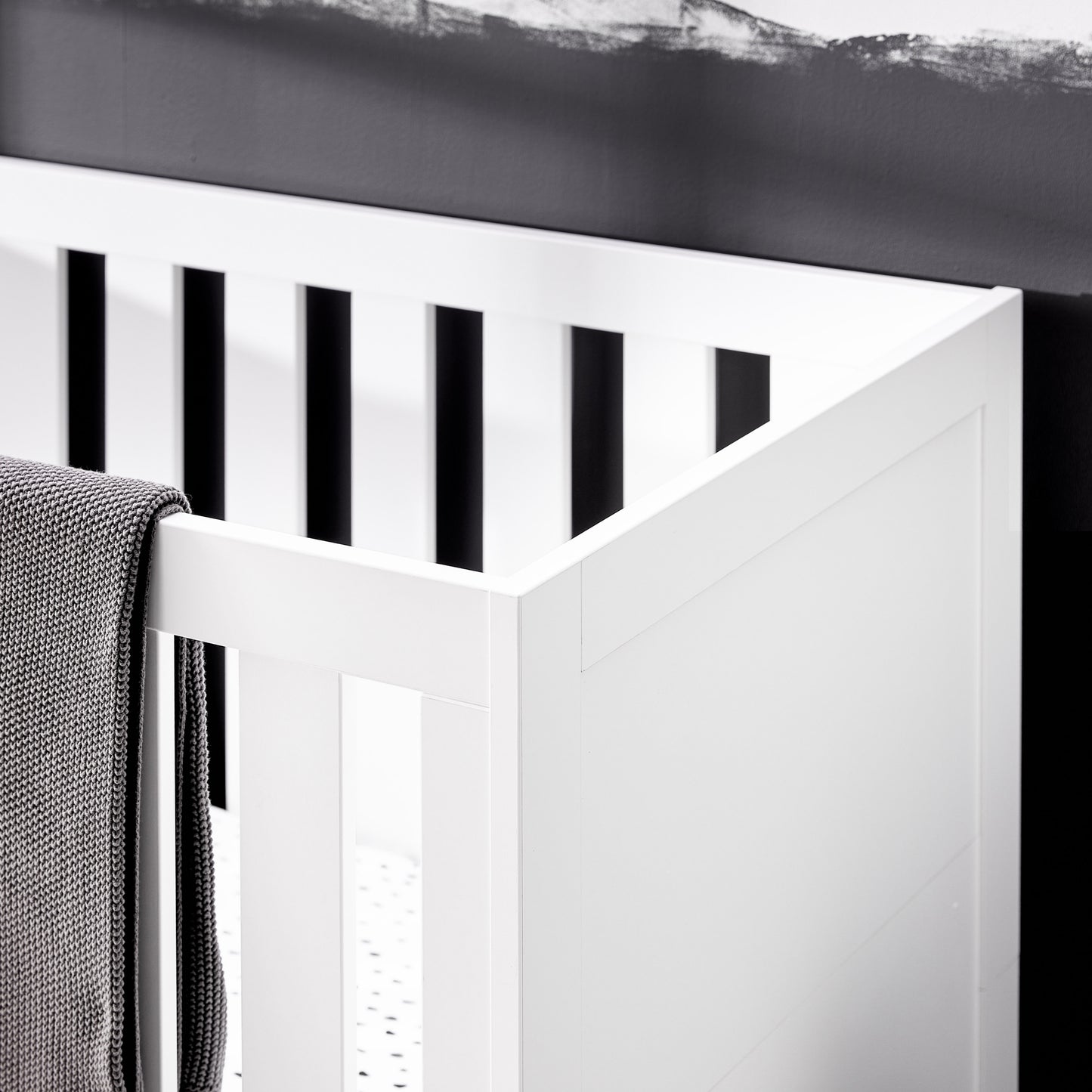 Finchley White Convertible Cot Bed to Toddler Bed