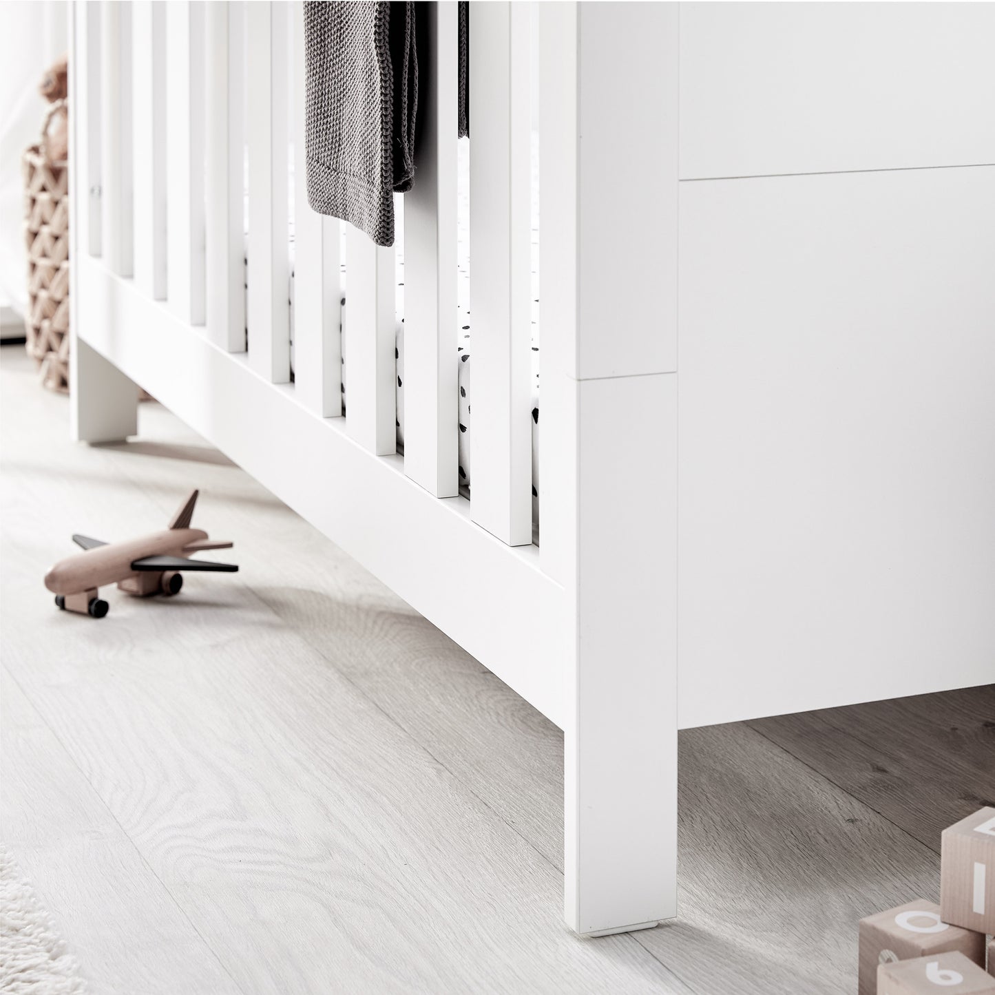 Finchley White Convertible Cot Bed to Toddler Bed