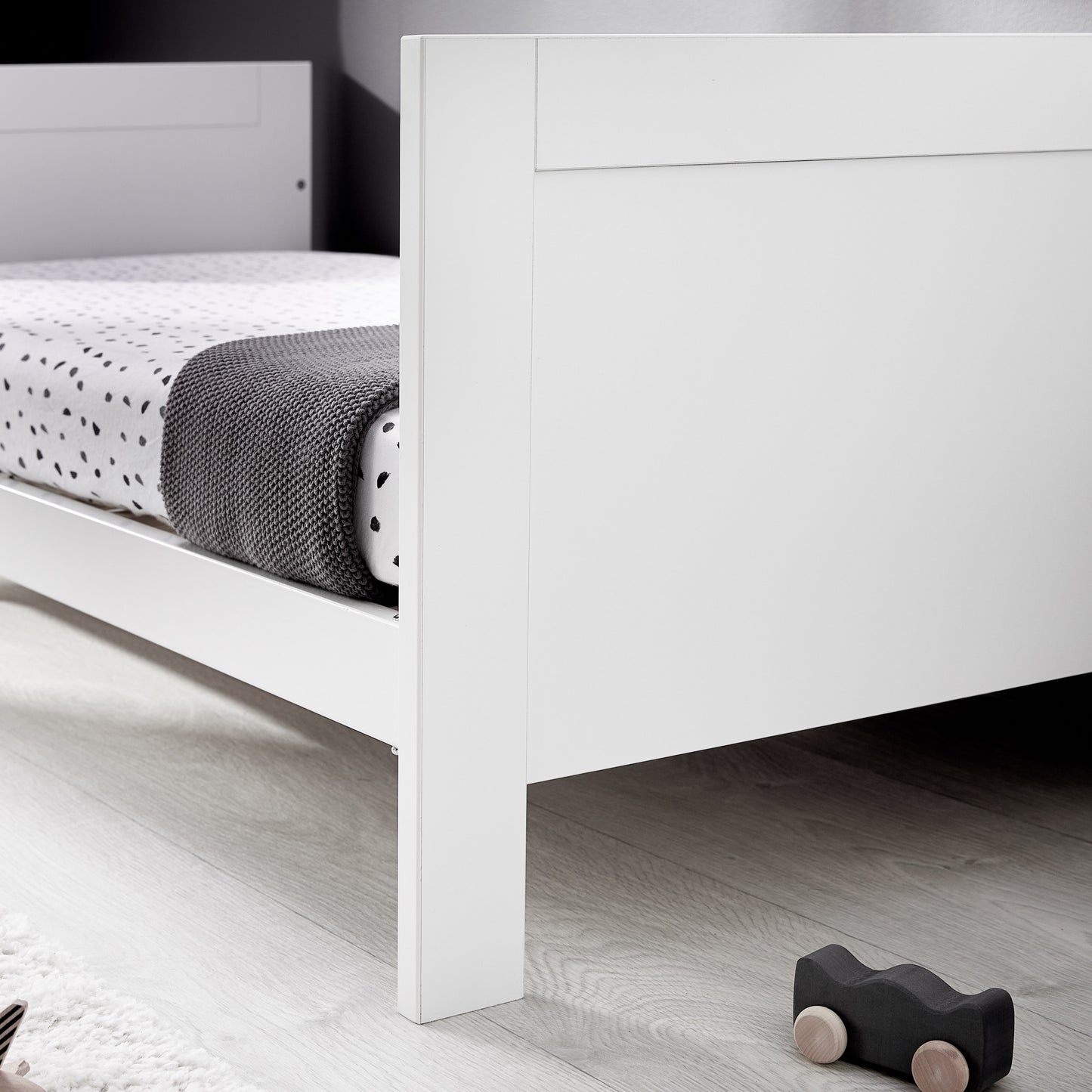 Finchley White Convertible Cot Bed to Toddler Bed