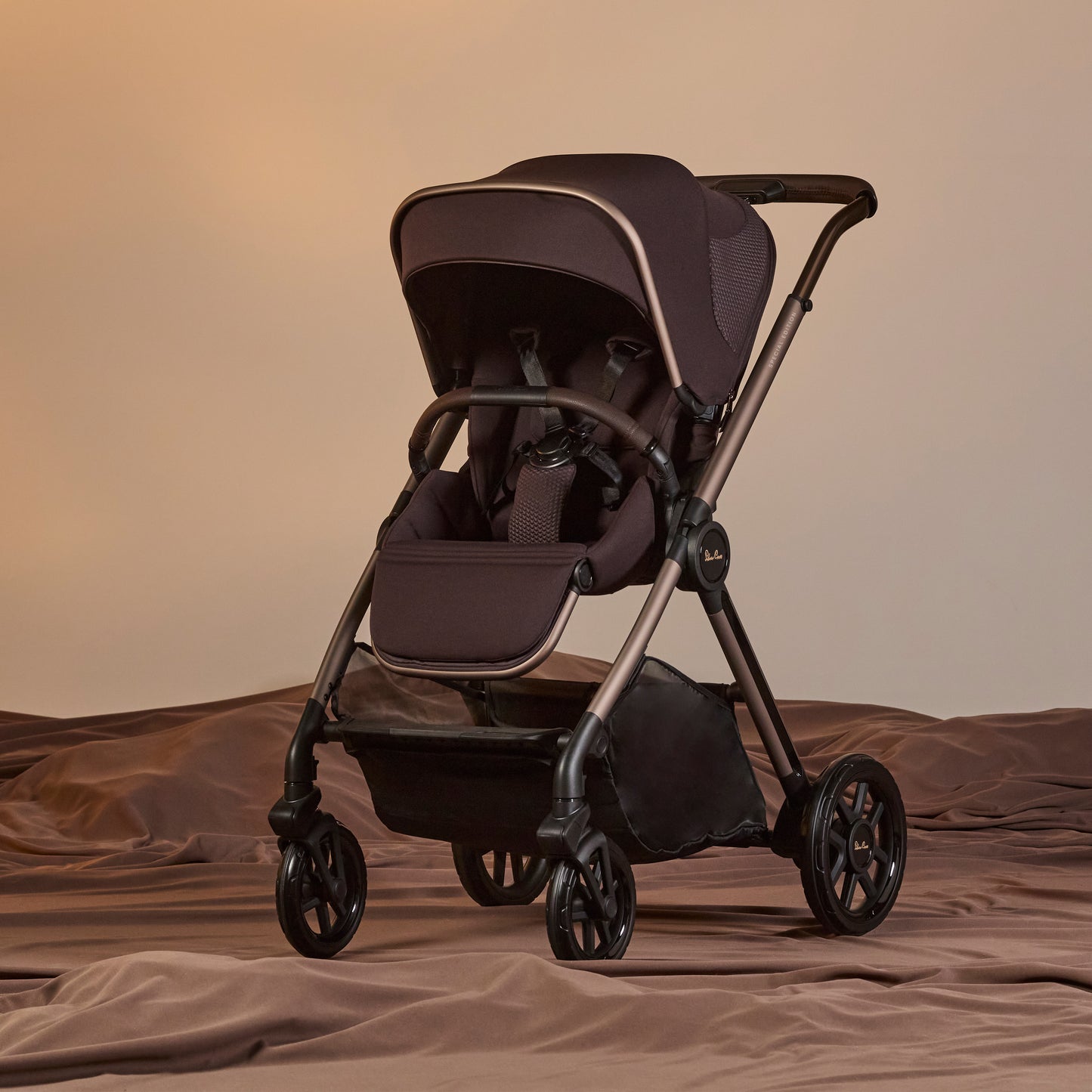 Reef 2 SPECIAL EDITION Ganache Travel System Ultimate 360 Iconic Black Infant Carrier Bundle (11 piece)