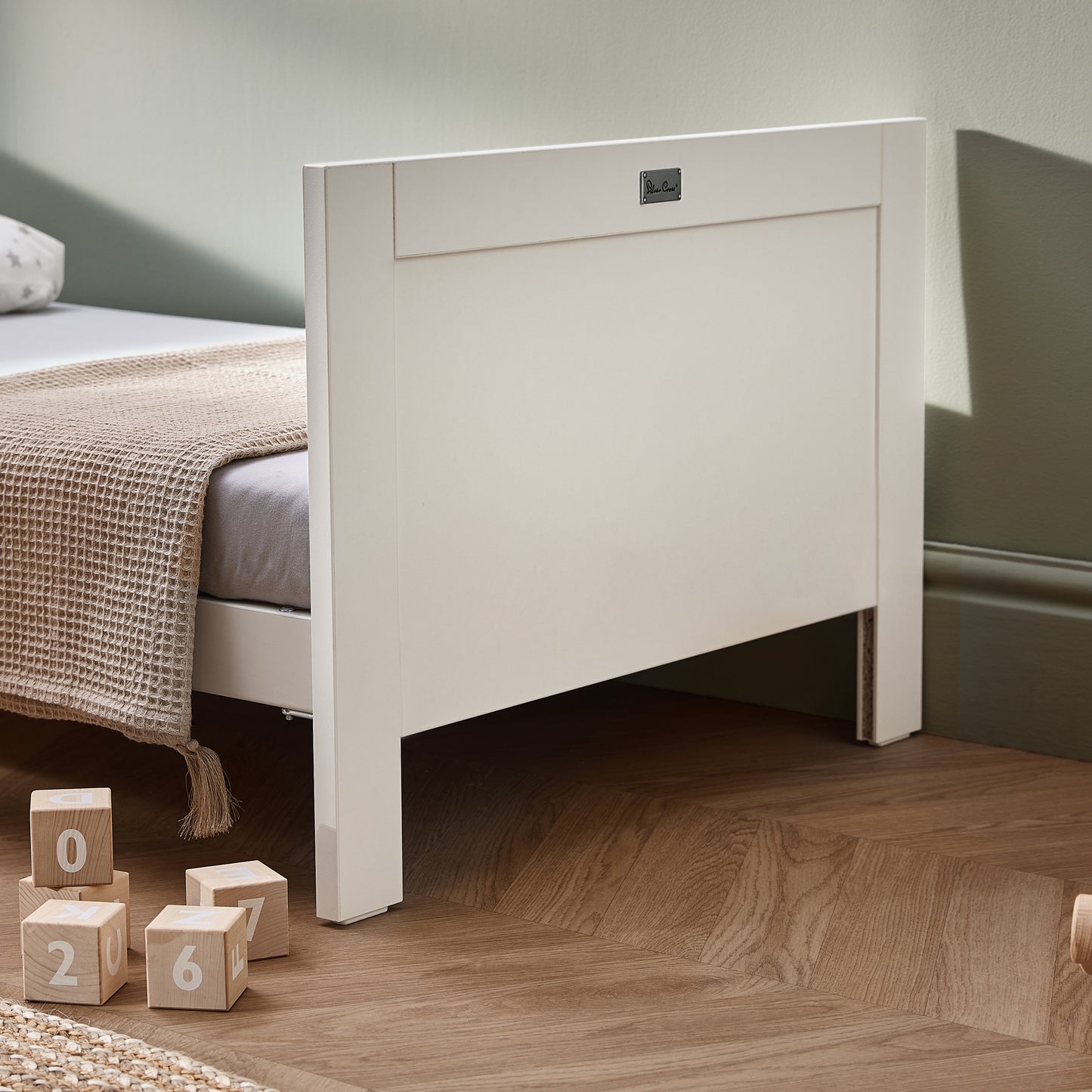 Bromley White Convertible Cot Bed to Toddler Bed