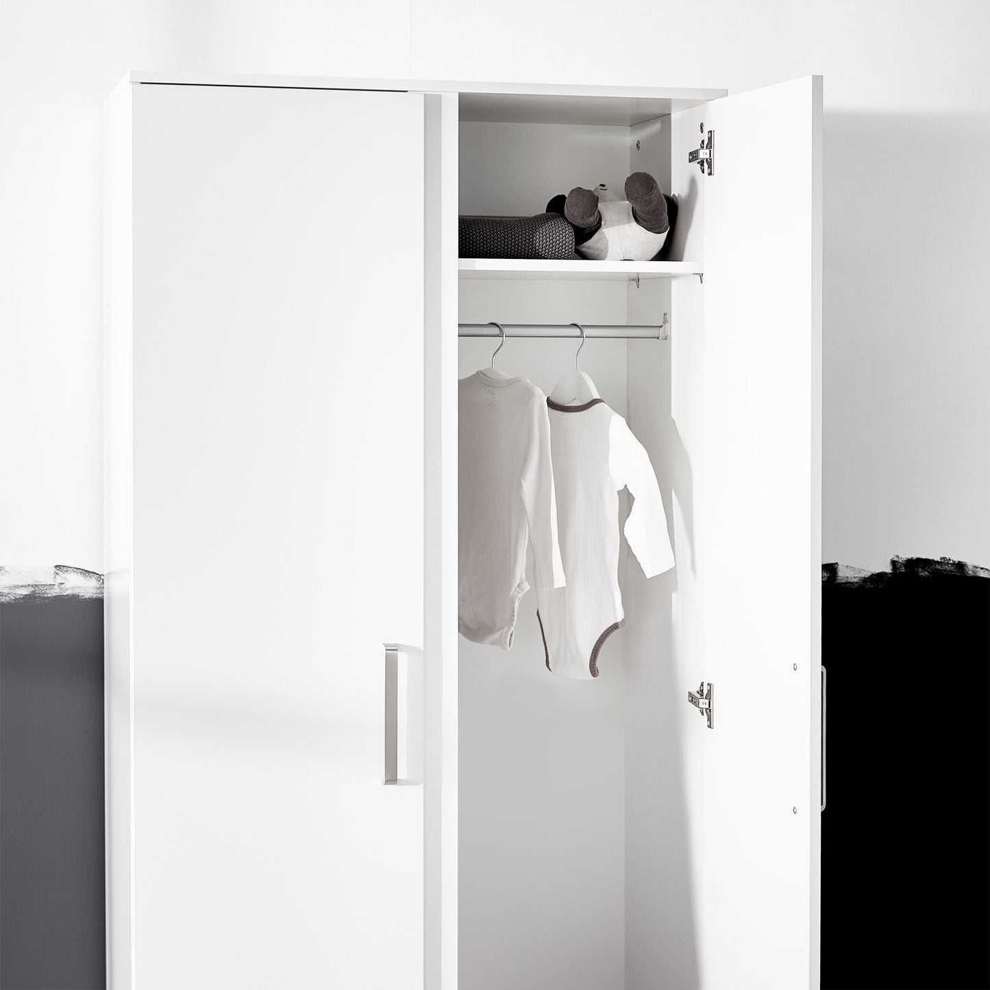 Finchley White Wardrobe