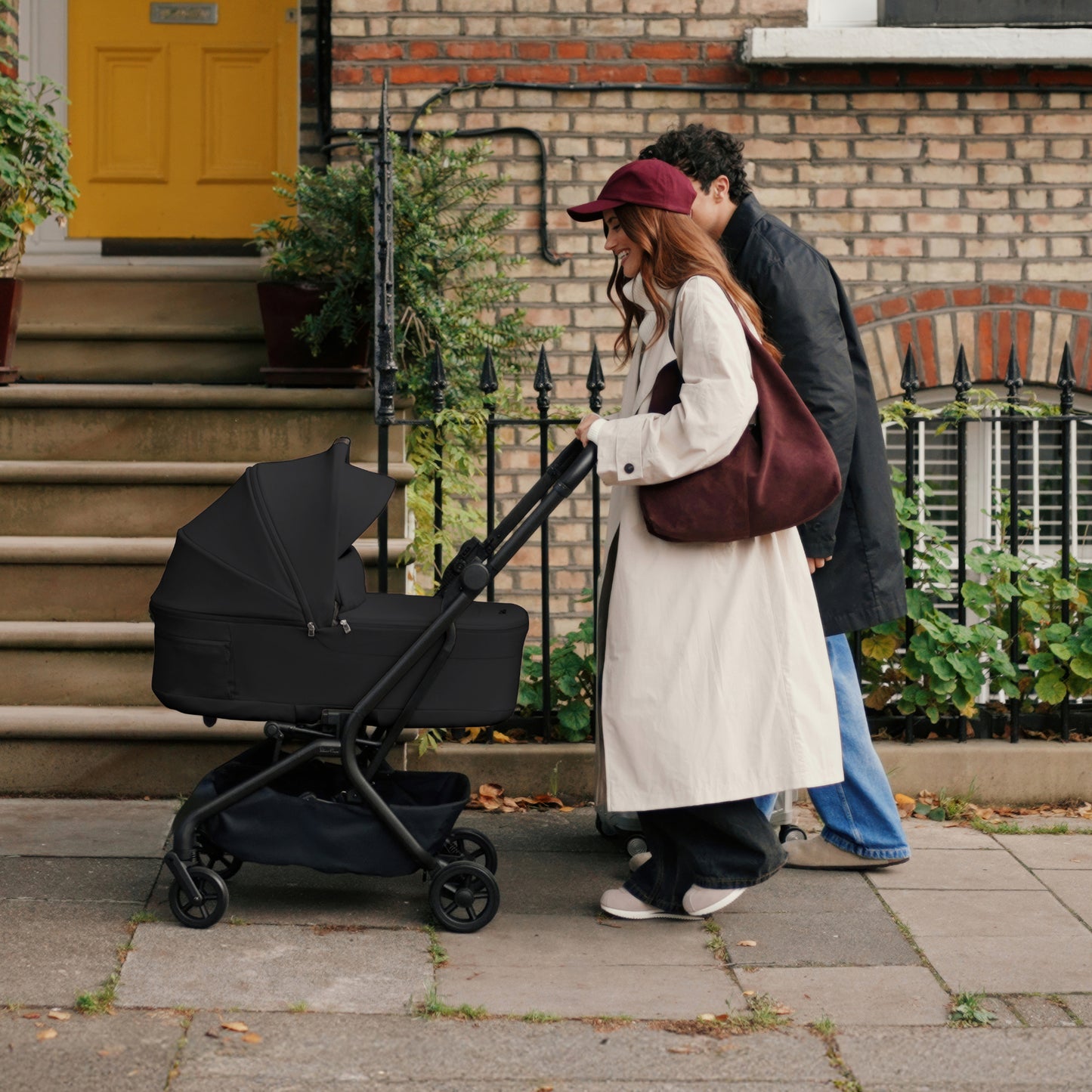 Nia Onyx Compact Travel System (8 Piece)