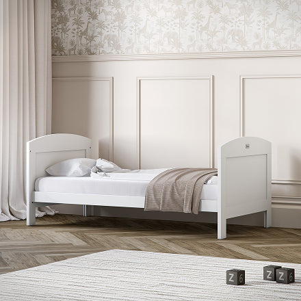 Valencia 3 Piece Nursery Set Convertible Cot to Toddler Bed, Dresser & Wardrobe